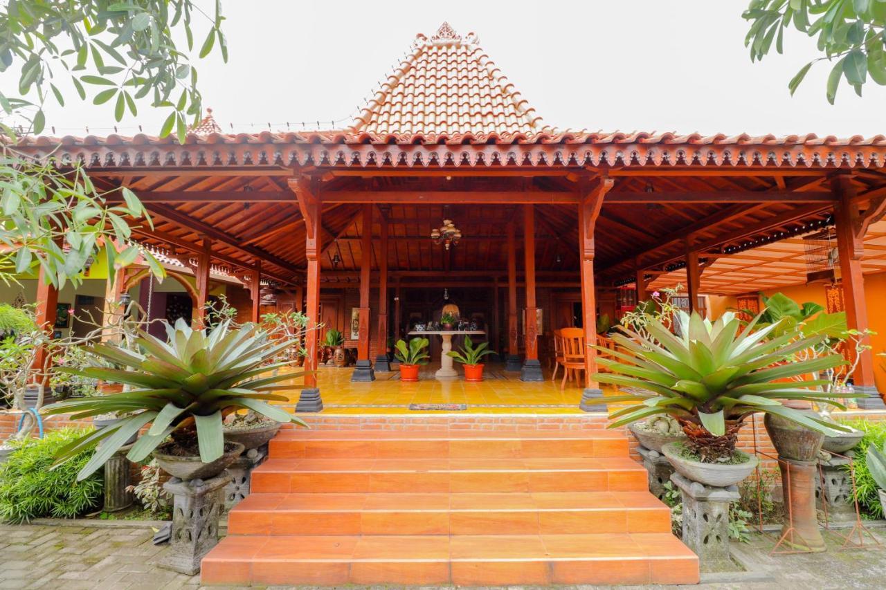 Griya 90Tr Syariah Hotel Ngaglik Buitenkant foto